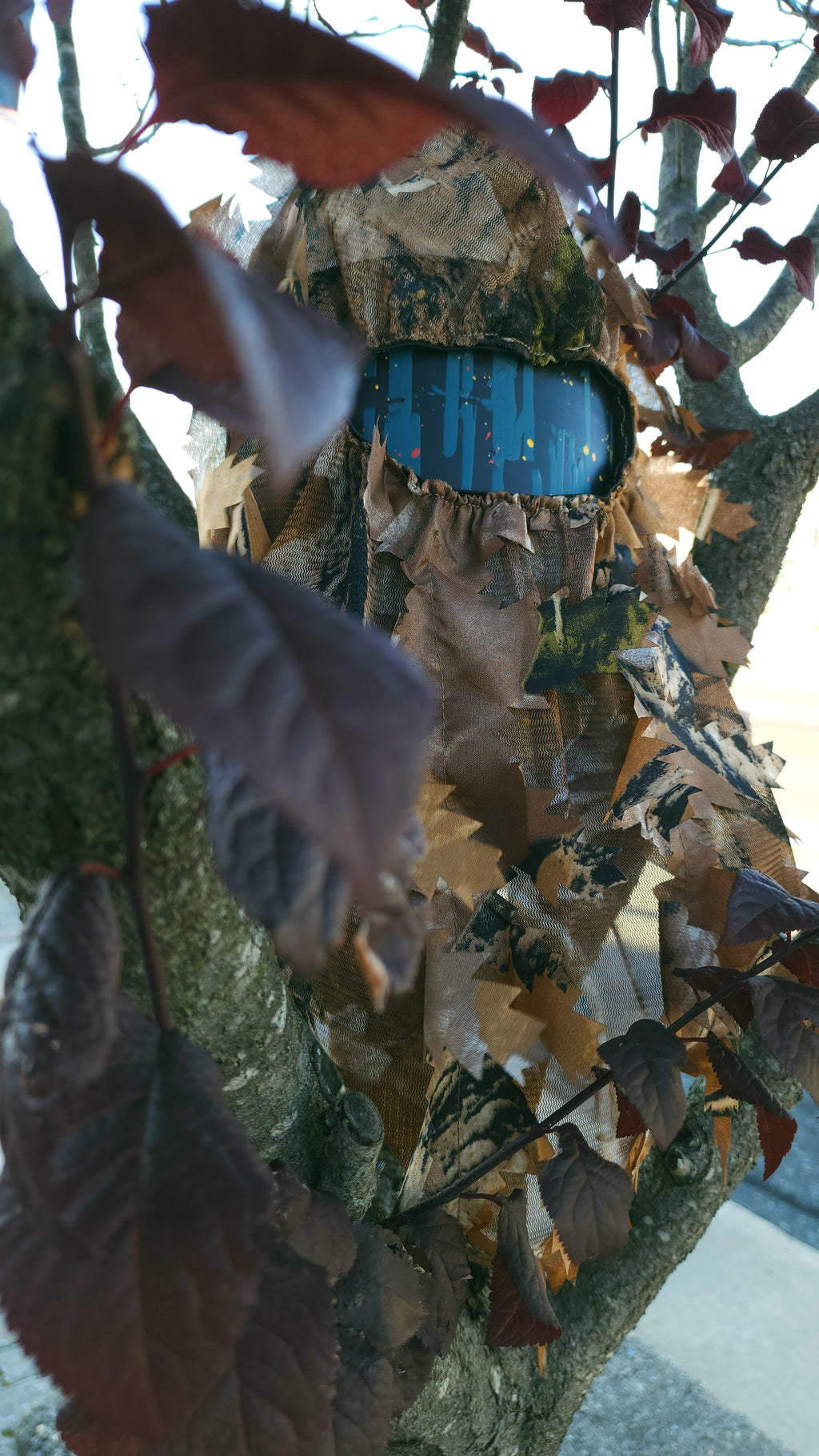 Glim - Brush Monster Mask leaf camo