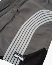 Load image into Gallery viewer, Eptm - 3M curve shorts Grey
