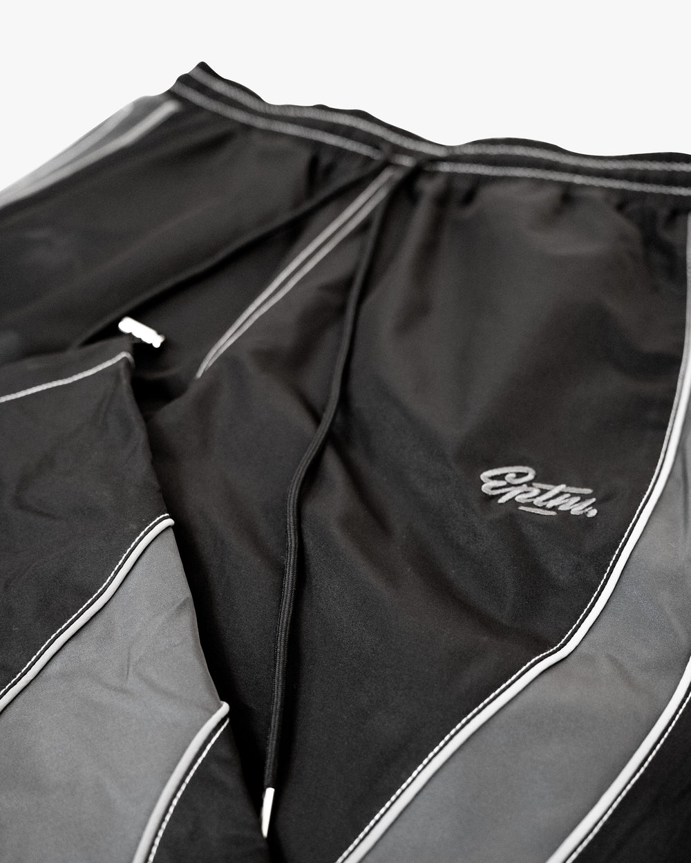 Eptm - Montaña pants black