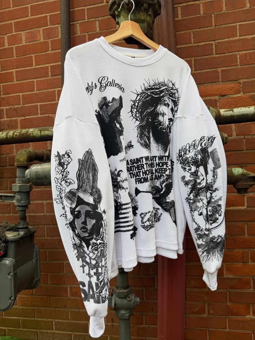 Unlikely - black & white galleria thermal