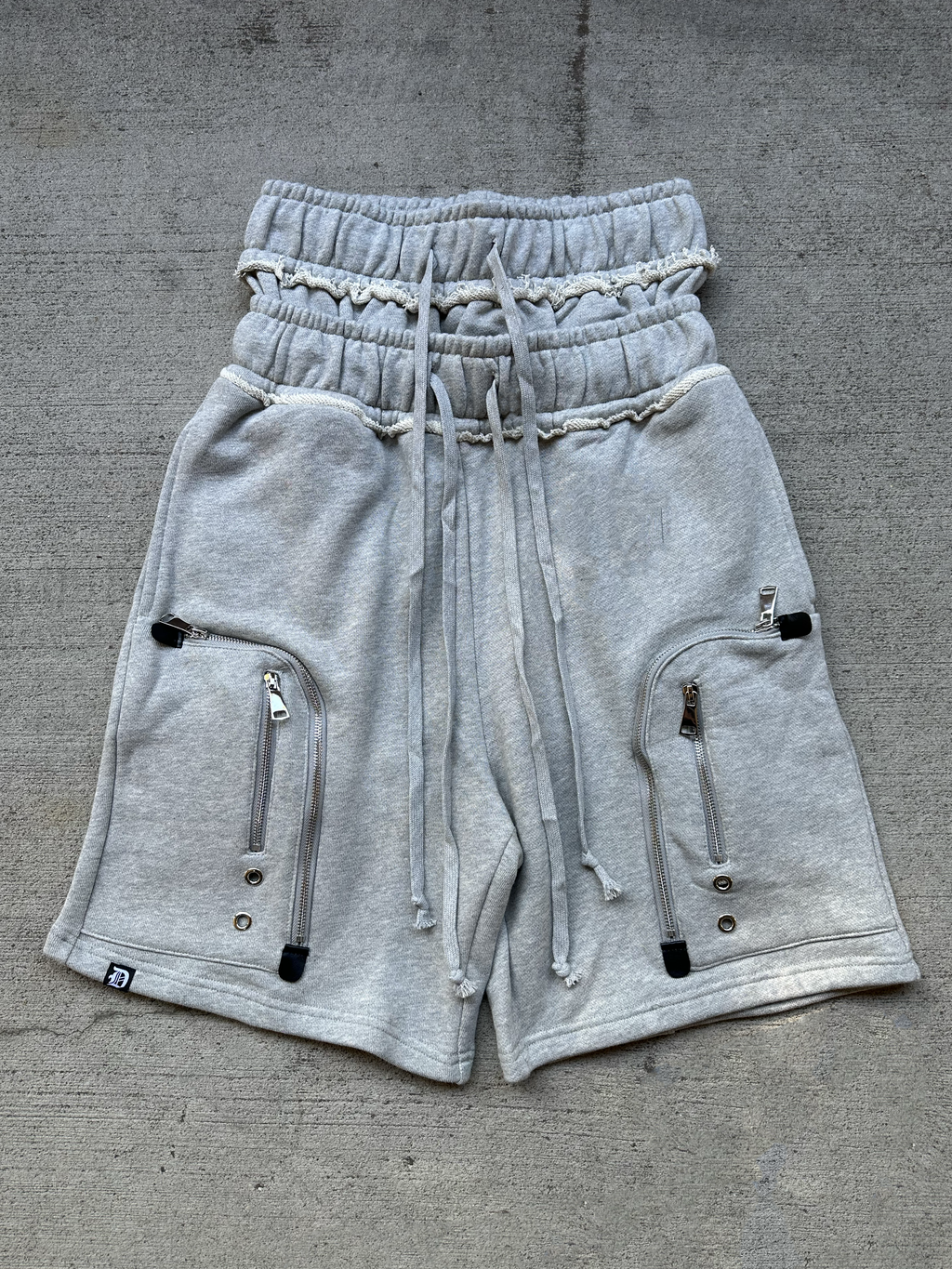 Demik - Grey zip plus shorts