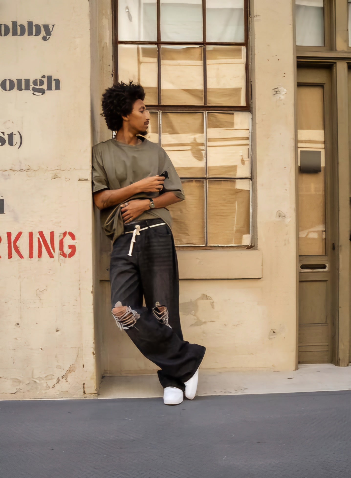 Eptm - Baggy distressed black denim