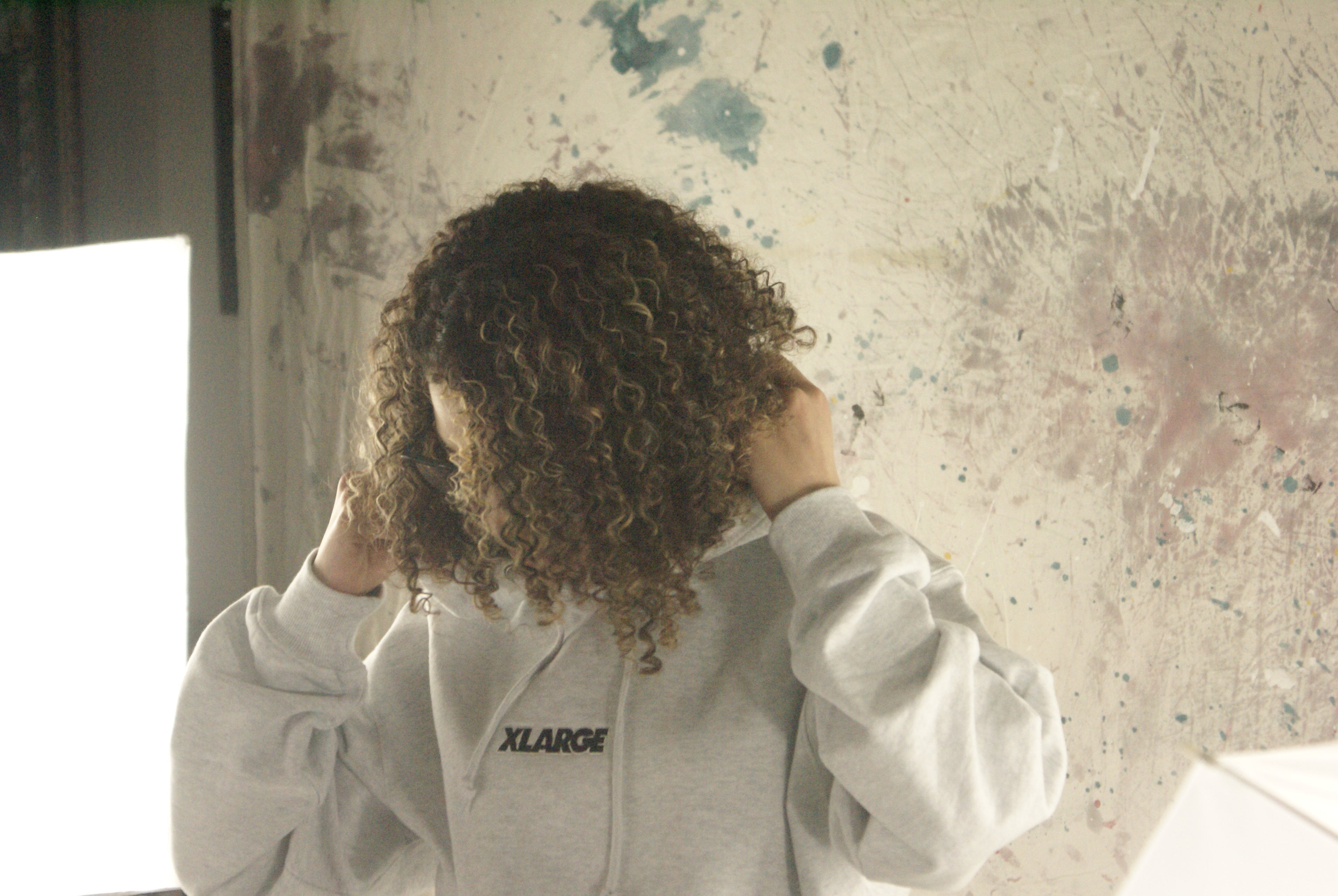 XLARGE ; Standard logo hooded sweatshirt- ash grey