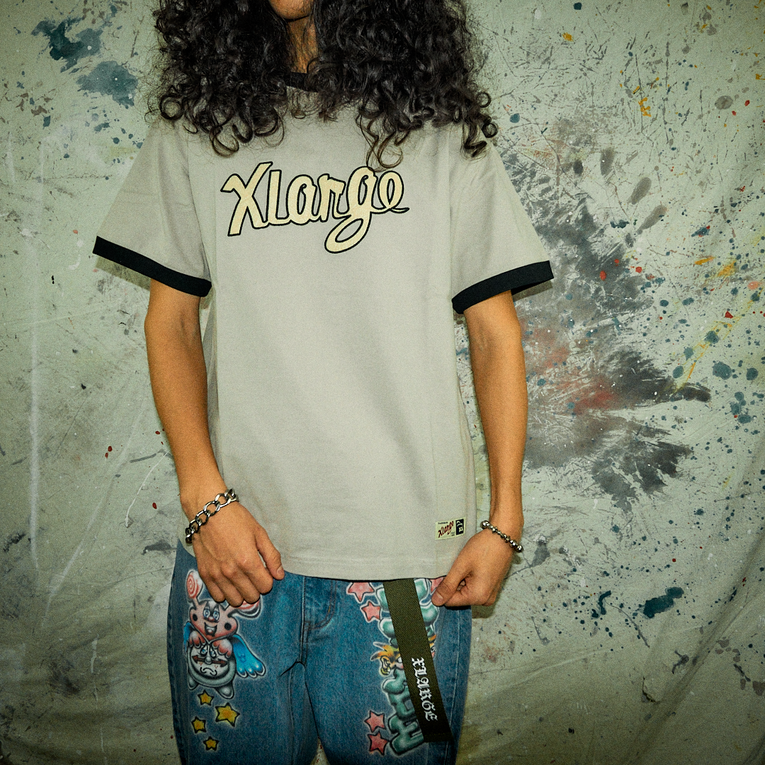 XLARGE ; Retro Script Logo Ringer s/s tee - Beige