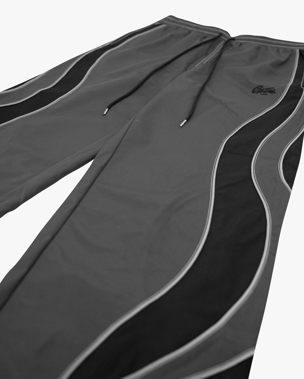 Eptm - Montaña pants Grey