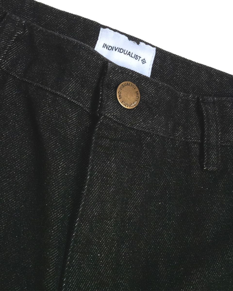 Individualist ; Big boy Picasso jorts black