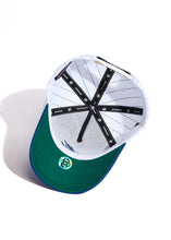 Load image into Gallery viewer, Reference ; Paradise La cap , pinstripe
